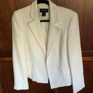 Jones of New York White Blazer - Size 12 (Vintage)